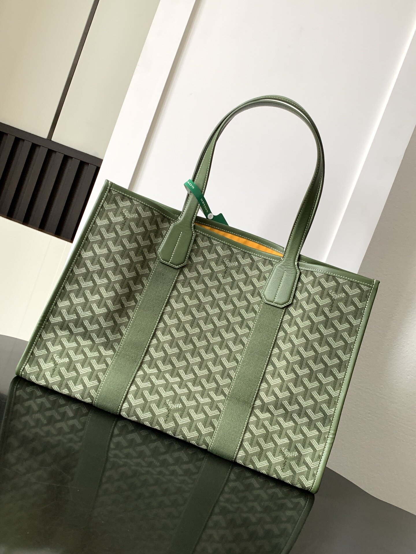 Goyard Villette